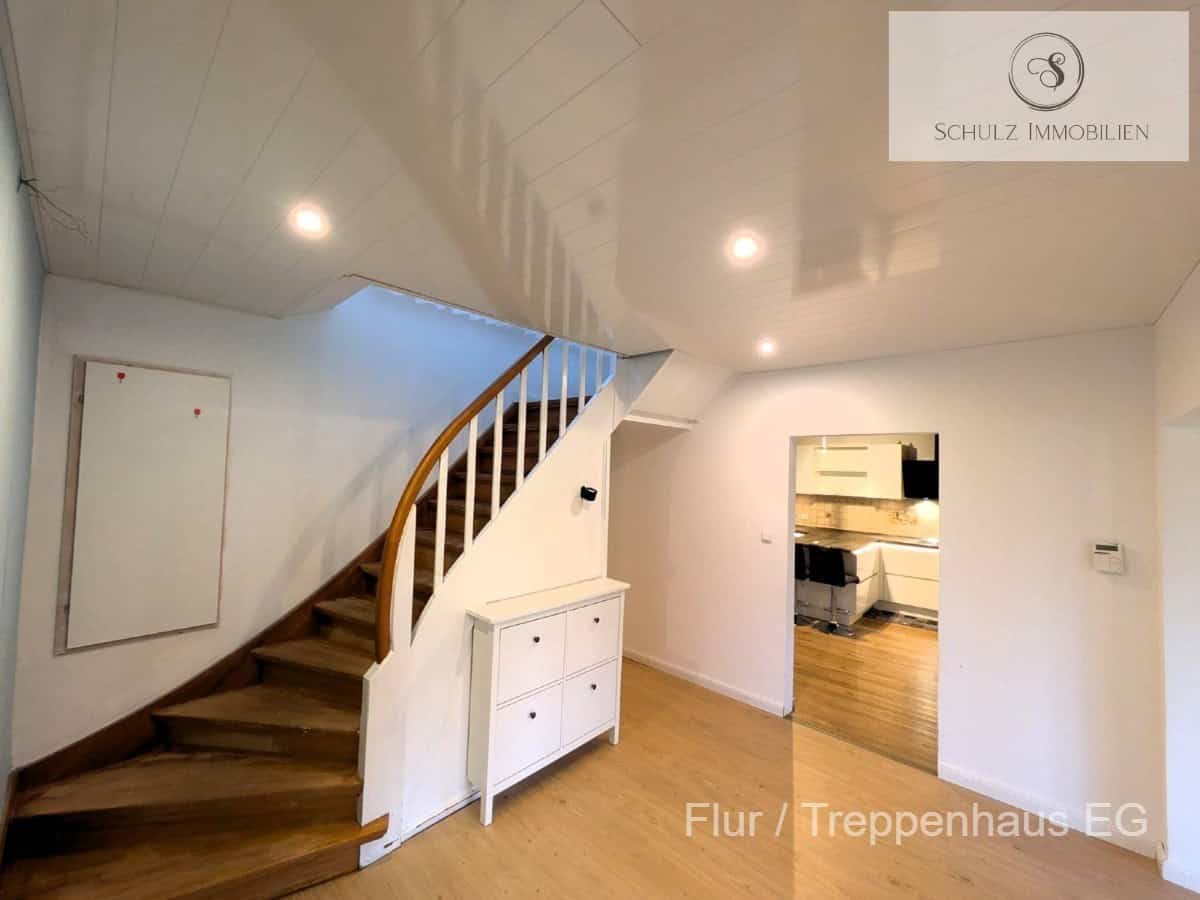 Flur / Treppenhaus EG