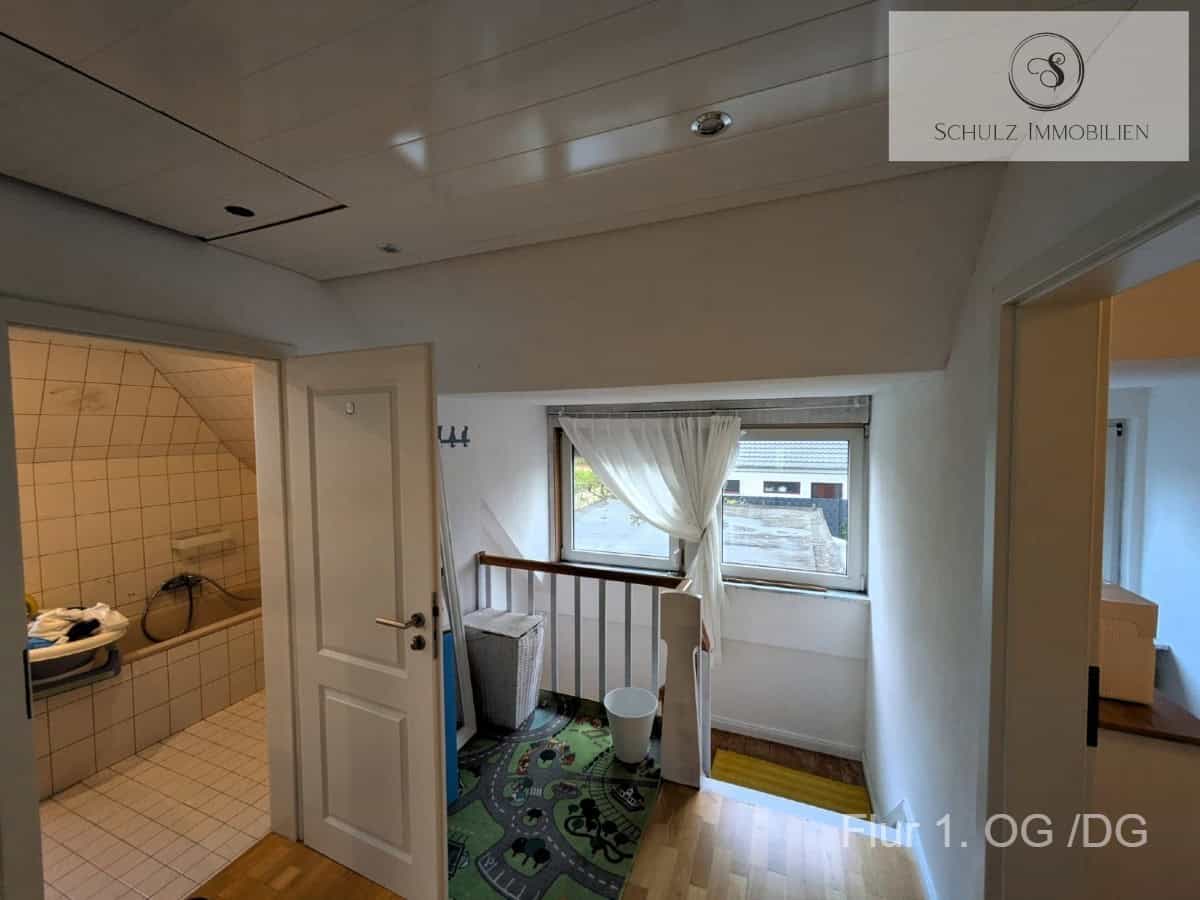 Flur 1. OG /DG