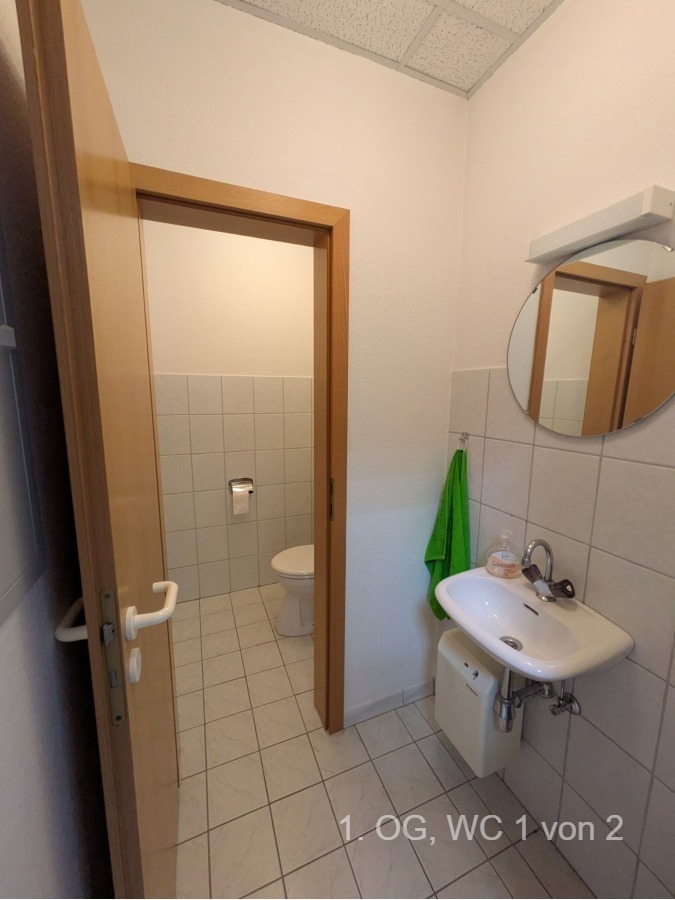 1. OG Bürofläche, WC 1 von 2