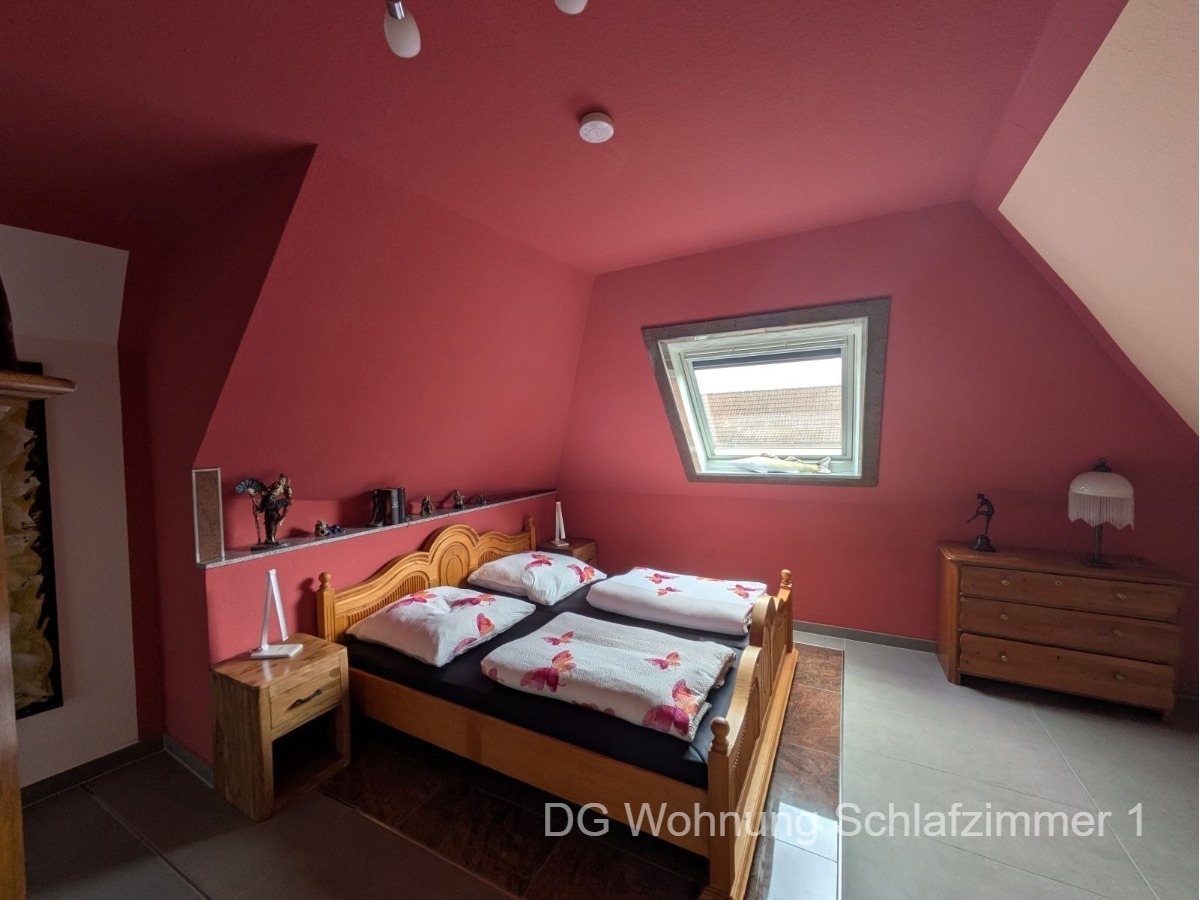 DG Wohnung Schlafzimmer 1